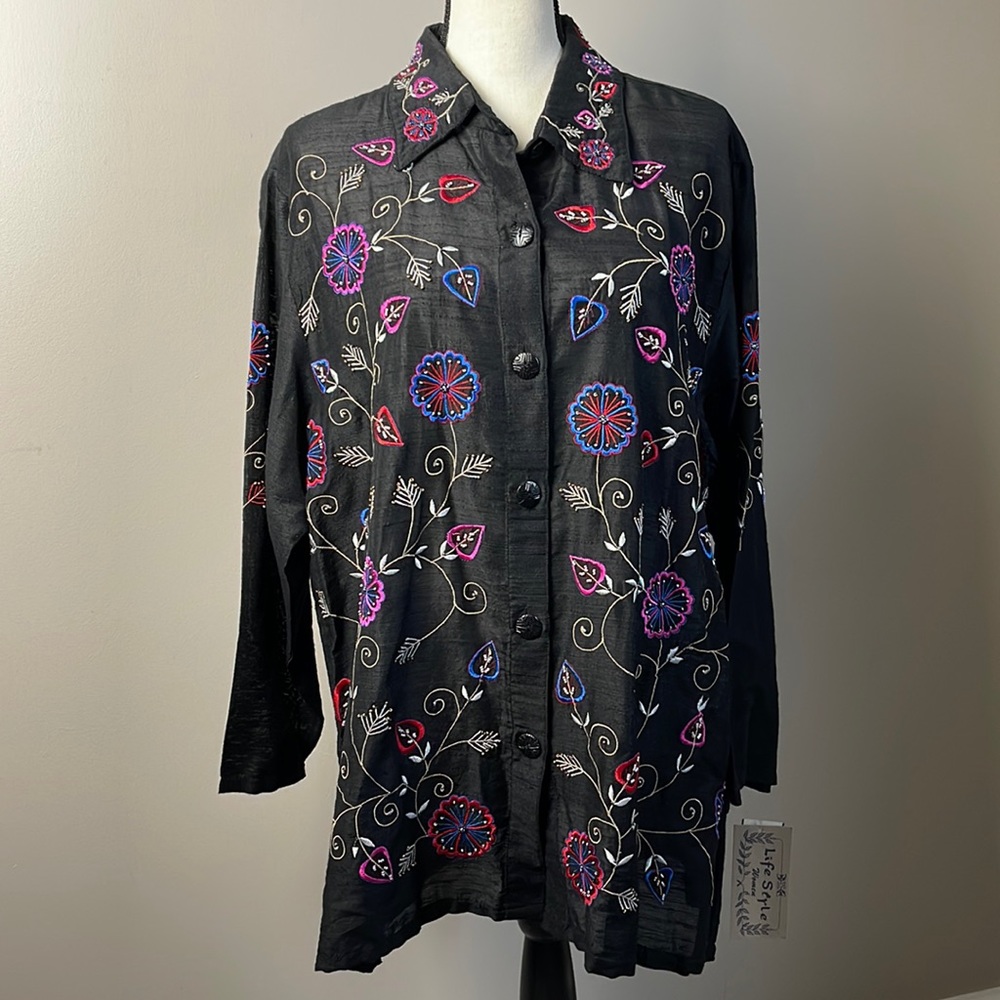Life Style Woman  Silk Blend  Embroidered Long Sleeve Tunic Top Size 2X